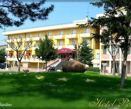 Hotel Poli Castelnovo di Sotto Exterior photo